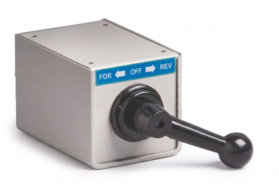 Switches in Enclosure - FOR-OFF-Rev in SS with ball grip handle 32A