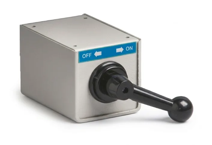 Switches in Enclosure - 3 Pole ON-OFF in SS 32A
